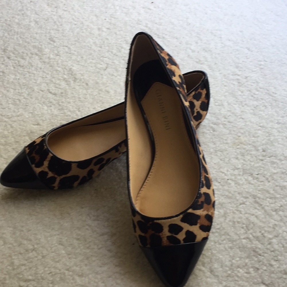 Gianni Bini Raevin Leopard Flats Size 7M!